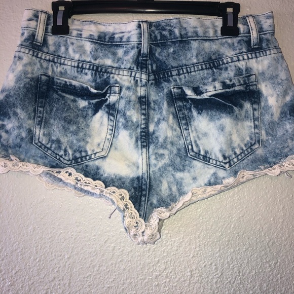 Forever 21 Acid Wash Jean Shorts - Picture 8 of 8